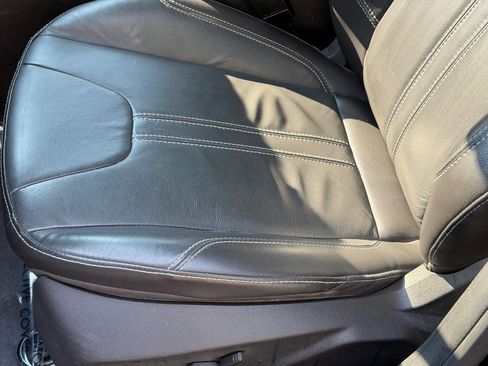 Used 2014 Ford Focus SE w/ Equipment Group 201A FWD image 22