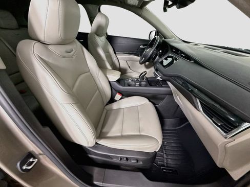 Certified 2023 Cadillac XT4 Premium Luxury FWD image 27