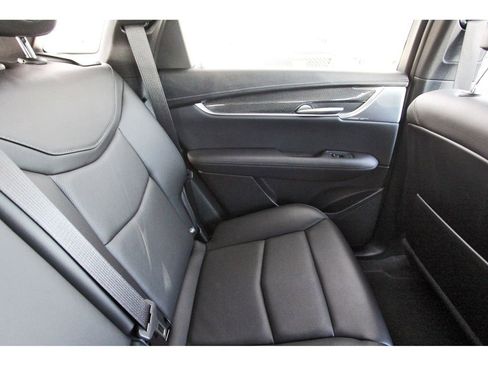 Certified 2024 Cadillac XT5 Sportv w/ Technology Package image 11