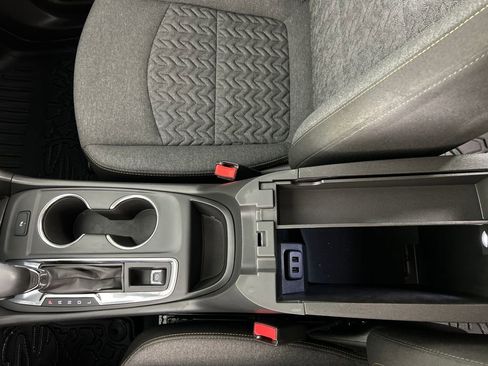 Used 2024 Chevrolet Equinox LT image 15