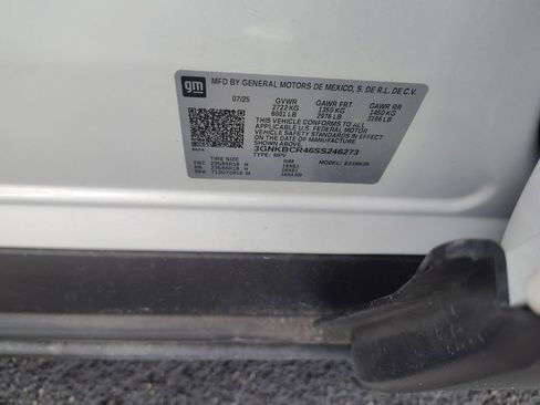 Used 2025 Chevrolet Blazer LT FWD image 4