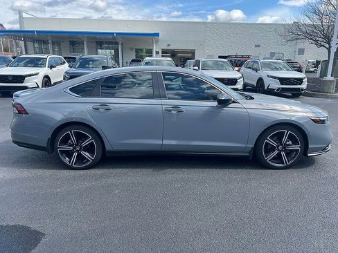 Used 2023 Honda Accord Sport image 3