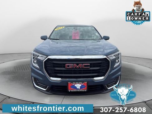 Used 2024 GMC Terrain SLE AWD/4WD image 2