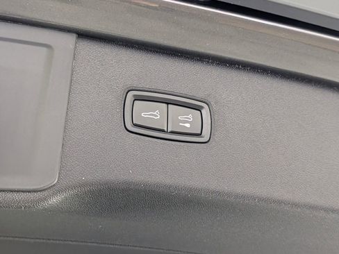 New 2026 Porsche Cayenne image 18