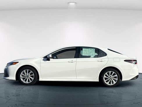 Used 2024 Toyota Camry LE image 9