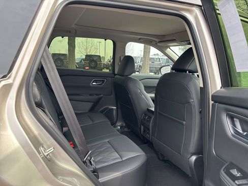 New 2026 Nissan Rogue Platinum w/ Platinum Premium Package image 17