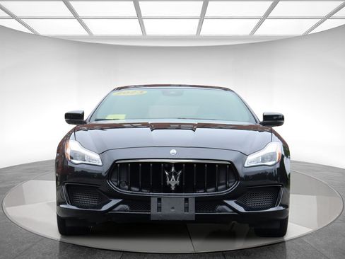Used 2023 Maserati Quattroporte Modena Q4 AWD/4WD image 2