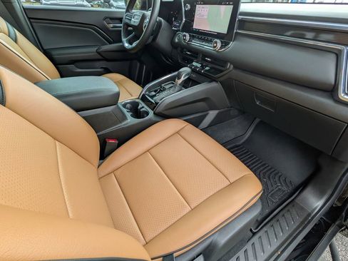 Used 2024 GMC Canyon Elevation w/ Convenience Package image 32