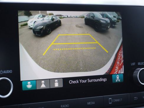 Used 2025 Honda CR-V EX image 25