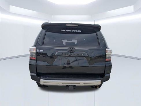 Used 2017 Toyota 4Runner SR5 Premium image 5