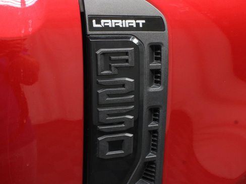 Used 2024 Ford F250 Lariat w/ Sport Appearance Package AWD/4WD image 59