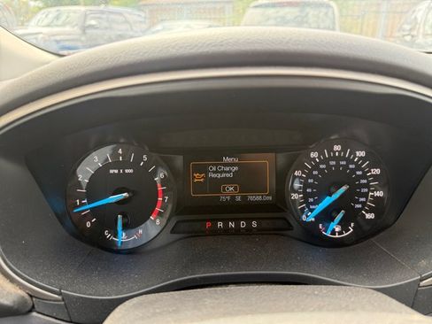 Used 2015 Ford Fusion SE w/ Equipment Group 202A FWD image 9