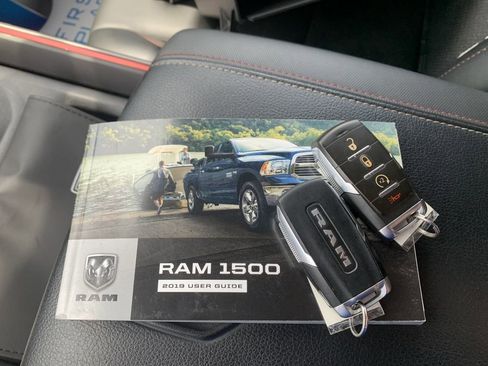 Used 2025 RAM 1500 Big Horn AWD/4WD image 9