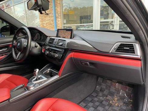Used 2018 BMW M3 w/ Competition Package RWD image 40