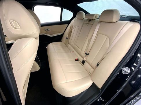 Used 2019 BMW 330i Sedan w/ Driving Assistance Package RWD image 17