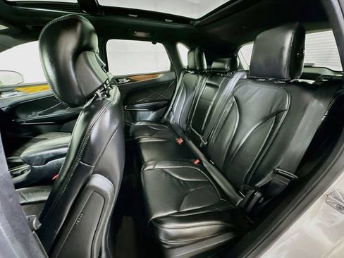 Used 2018 Lincoln MKC Select w/ Select Plus Package AWD/4WD image 28