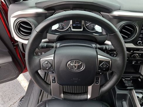 Used 2022 Toyota Tacoma Limited AWD/4WD image 20