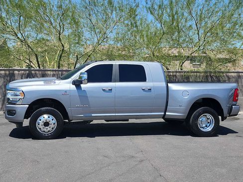 Used 2024 RAM 3500 Laramie AWD/4WD image 5