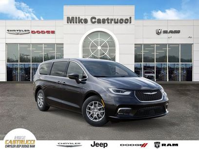 New 2026 Chrysler Pacifica Select