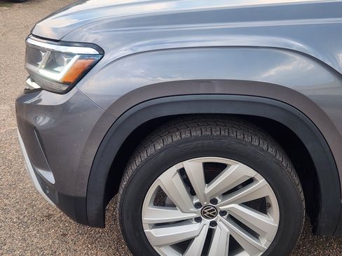 Used 2021 Volkswagen Atlas Cross Sport SE w/ Panoramic Sunroof Package AWD/4WD image 6