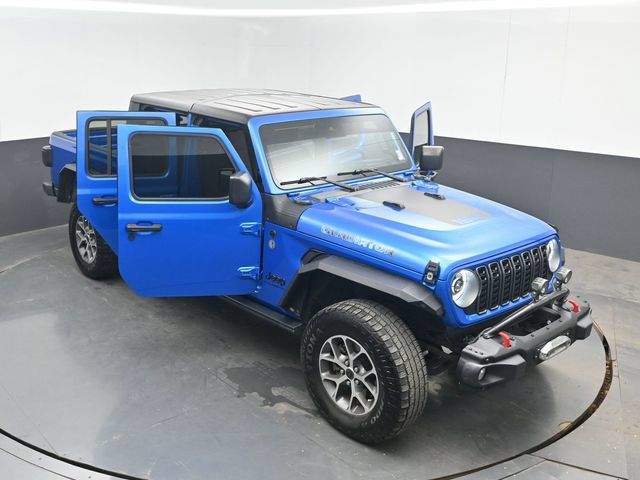 Used 2024 Jeep Gladiator Sport AWD/4WD image 46