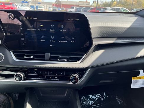 New 2026 Chevrolet Equinox LT AWD/4WD image 17