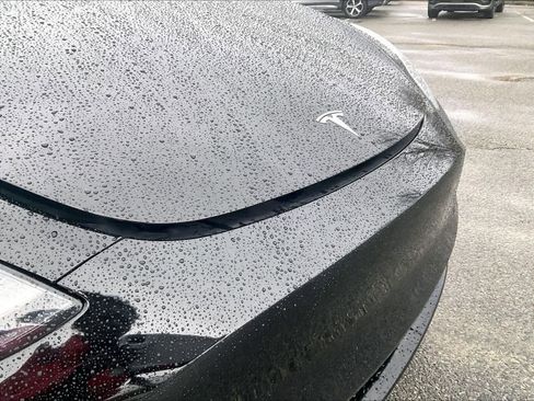 Used 2023 Tesla Model Y Long Range image 30