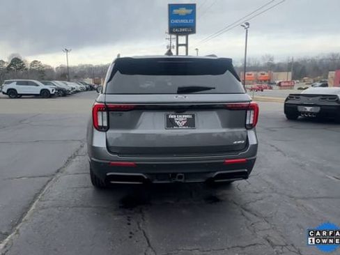 Used 2025 Ford Explorer ST-Line w/ ST-Line Street Pack image 7