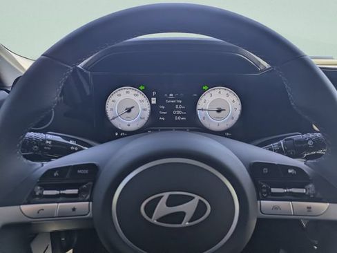 New 2026 Hyundai Elantra Limited FWD image 31