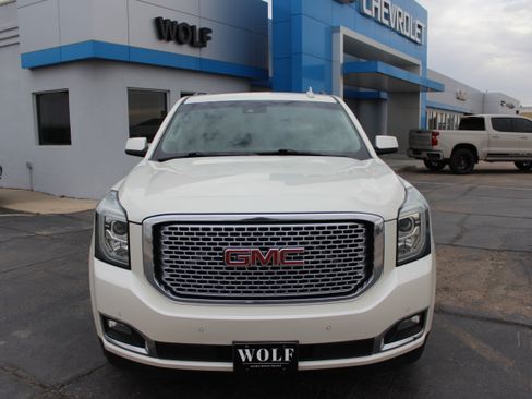 Used 2015 GMC Yukon XL Denali image 5