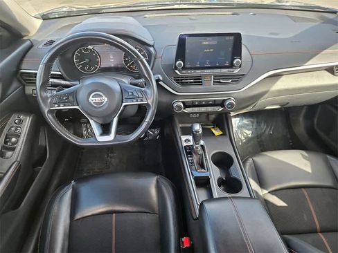 Used 2022 Nissan Altima 2.5 SR image 9