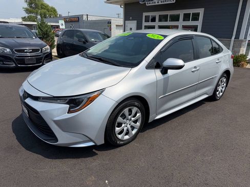 Used 2024 Toyota Corolla LE FWD image 1
