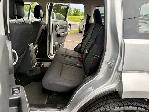 Used 2011 Dodge Nitro Heat AWD/4WD image 17