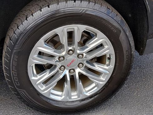Used 2021 GMC Yukon XL SLT AWD/4WD image 14