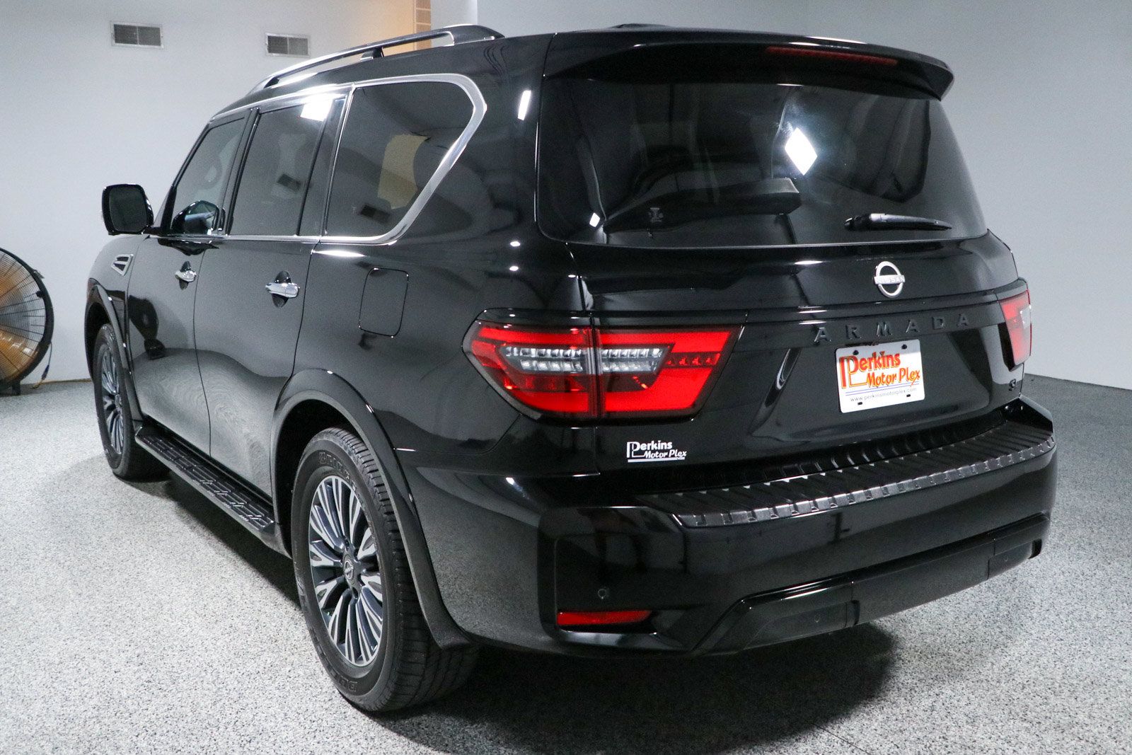 Used 2023 Nissan Armada SL w/ Midnight Edition Package AWD/4WD image 9