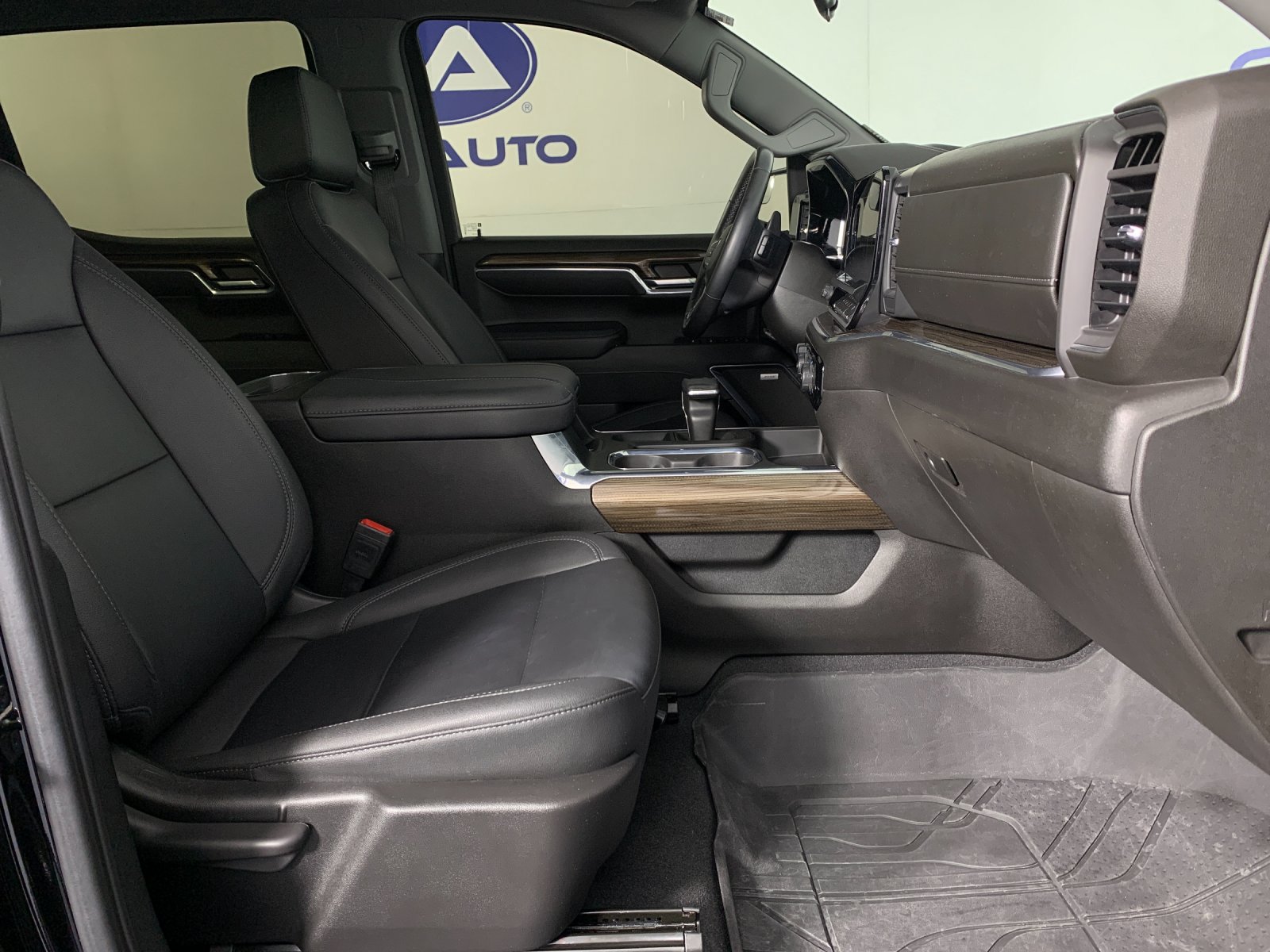 Used 2023 Chevrolet Silverado 1500 RST w/ Redline Edition RWD image 39