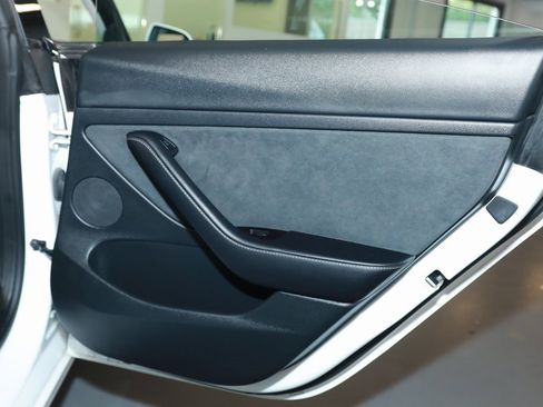 Used 2021 Tesla Model 3 Standard Range Plus image 20