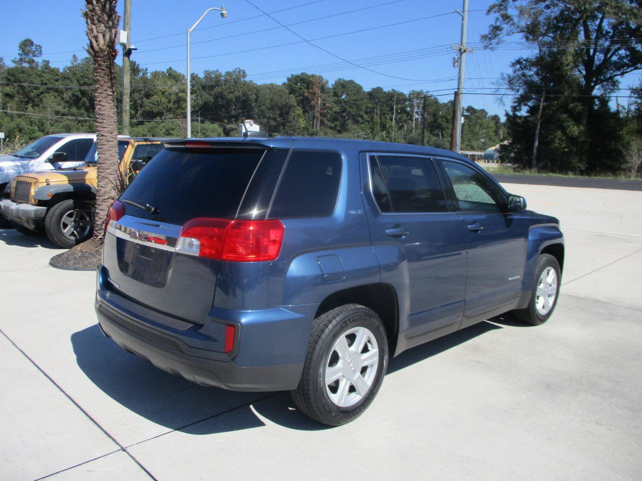 Used 2016 GMC Terrain SLE FWD image 25