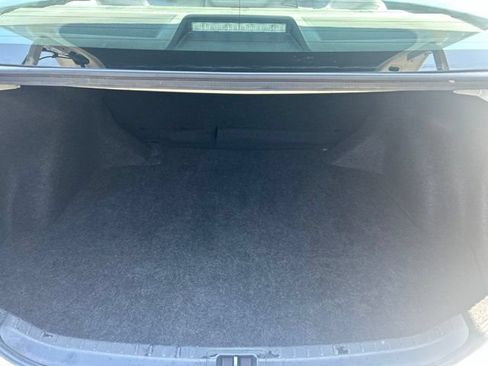 Used 2017 Toyota Corolla LE FWD image 13