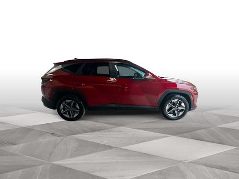 Used 2025 Hyundai Tucson SEL FWD image 9