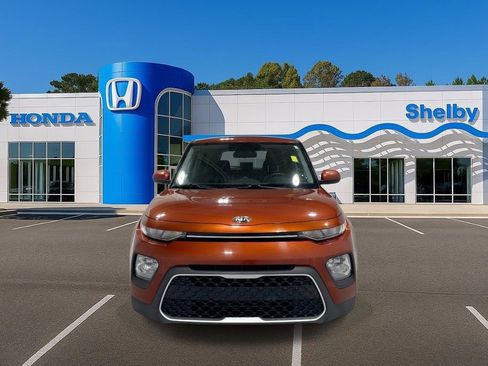 Used 2021 Kia Soul LX FWD image 3