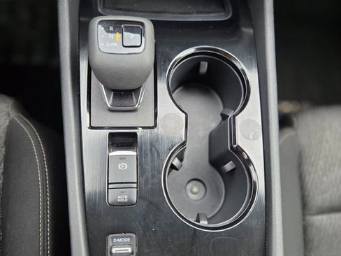 Used 2025 Nissan Rogue SV FWD image 25