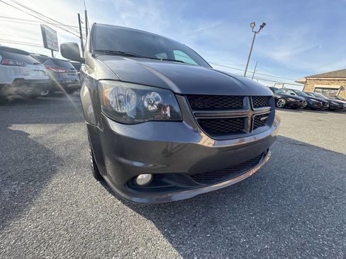 Used 2017 Dodge Grand Caravan GT image 5