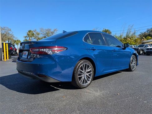 Used 2024 Toyota Camry XLE image 4