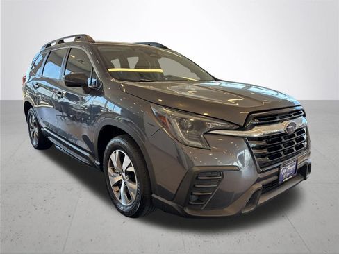 Used 2023 Subaru Ascent Premium AWD/4WD image 5