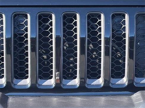 Used 2022 Jeep Gladiator Mojave w/ LED Lighting Group image 9