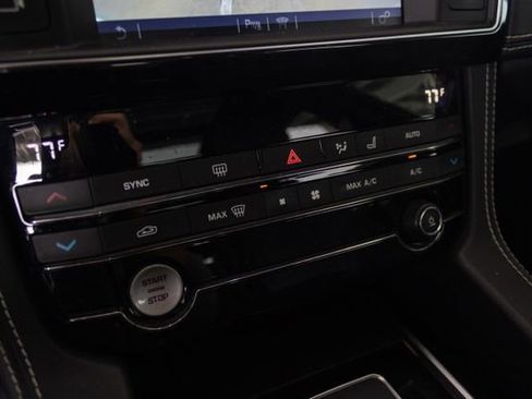 Used 2018 Jaguar F-PACE S image 19