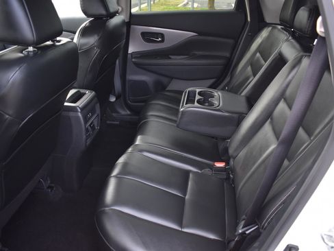 Used 2024 Nissan Murano SV w/ SV Midnight Edition Package image 18