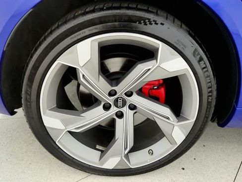 Used 2024 Audi Q8 e-tron Premium Plus AWD/4WD image 84
