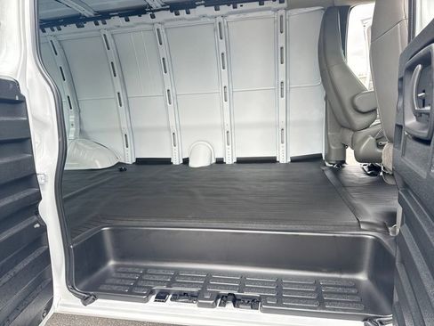 New 2026 GMC Savana 2500 Extended RWD image 26